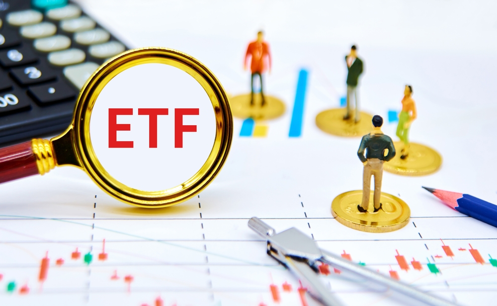 Bloomberg Analyst Claims Blackrock's ETF (IBIT) Closer to Dethrone GBTC Post Bitcoin Halving